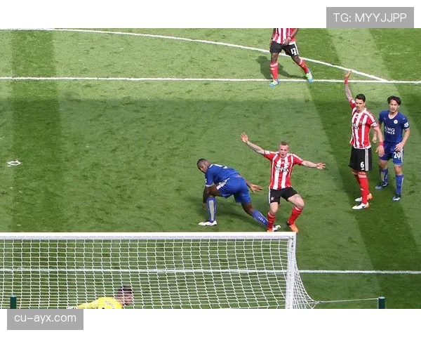 萨维奇防守站位新解:球队防线结构升级的关键因素分析 萨维奇防守站位新解:球队防线结构升级的关键因素分析