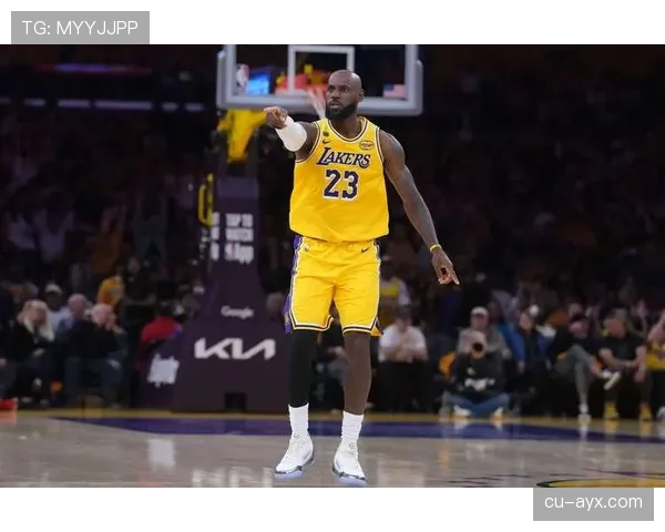 魔术师约翰逊突破传球优势明显 助湖人拉开比分差距